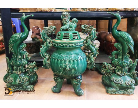 Bộ đỉnh hạc đắp nổi, men lục bảo ngọc Bát Tràng Bộ đỉnh hạc đắp nổi, men lục bảo ngọc Bát Tràng